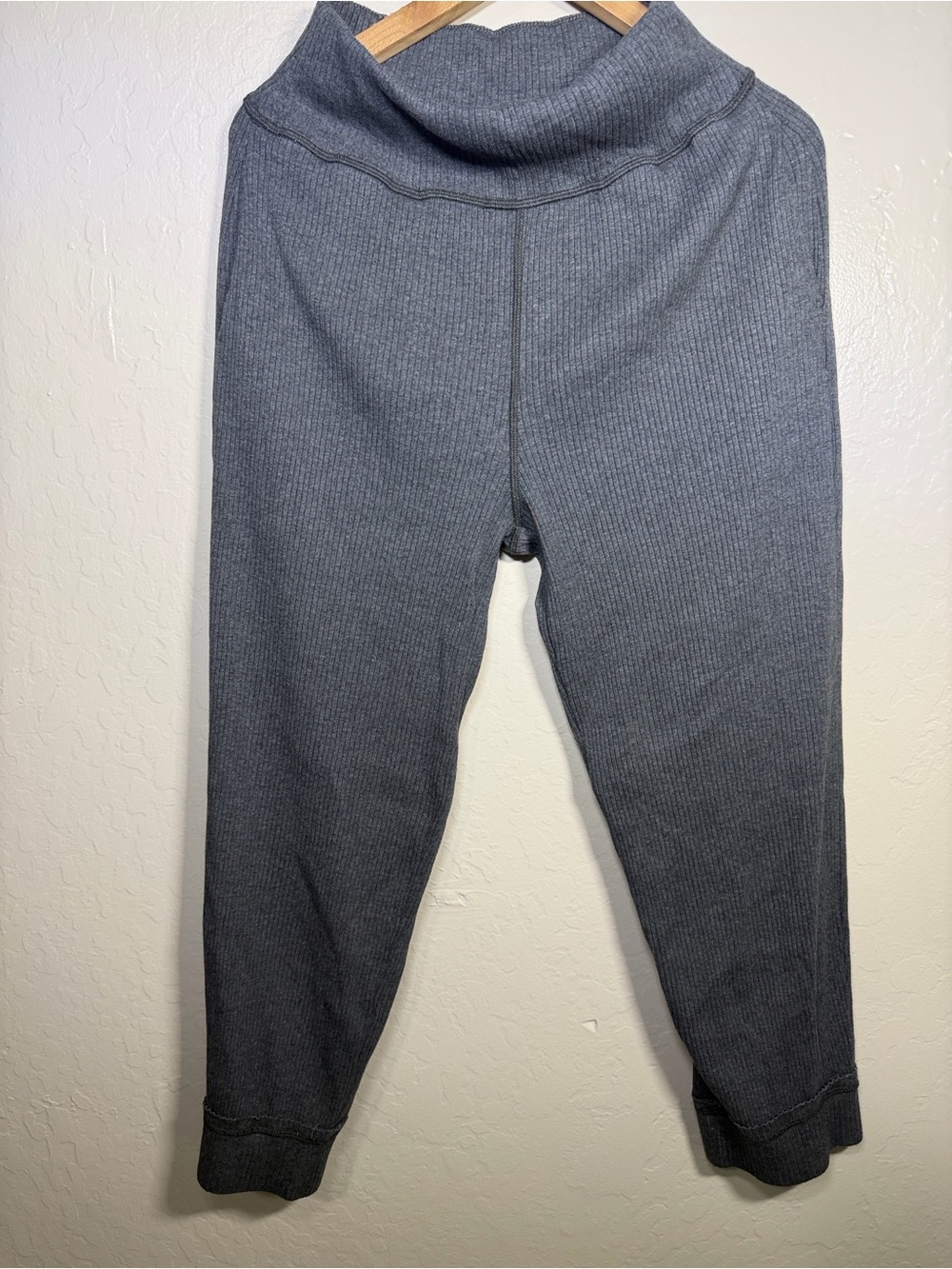 Free People Ribbed High-Waist Knit Joggers — Charcoal Gray Size XS